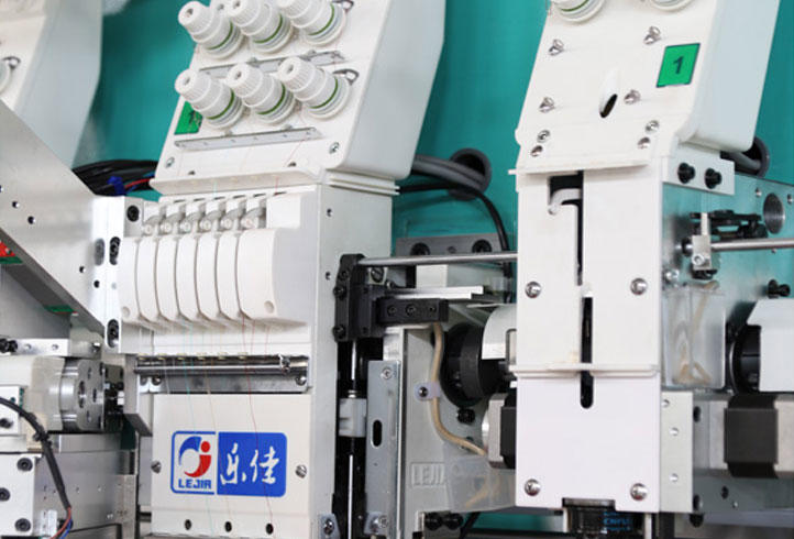 LJ-618+18 Multifunctionele coiling/taping borduurmachine met paillettenapparaat